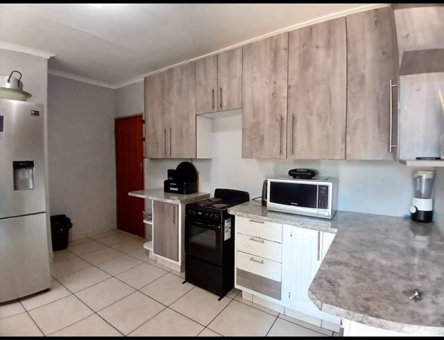2 BEDROOM HOUSE FOR SALE IN SASOLBURG EXT 1